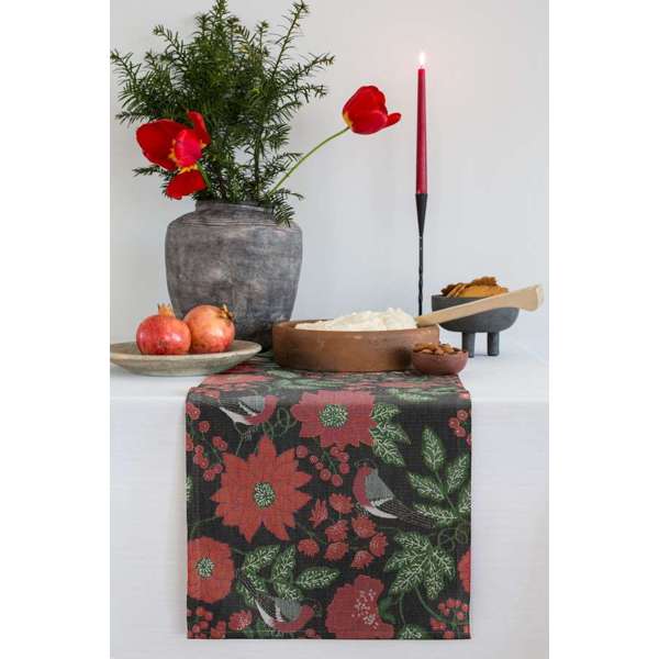 'Julfäglar Table Runner by Ekelund'